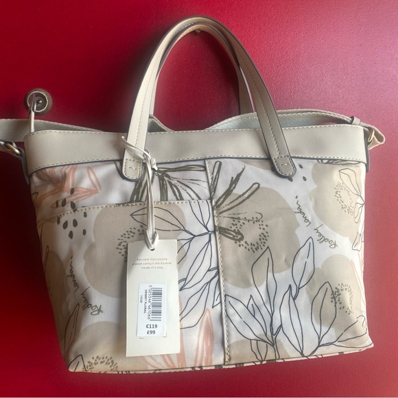 Radley London NWT get ready for spring beige Desert Floral Nylon & Leather Trim - Picture 3 of 8
